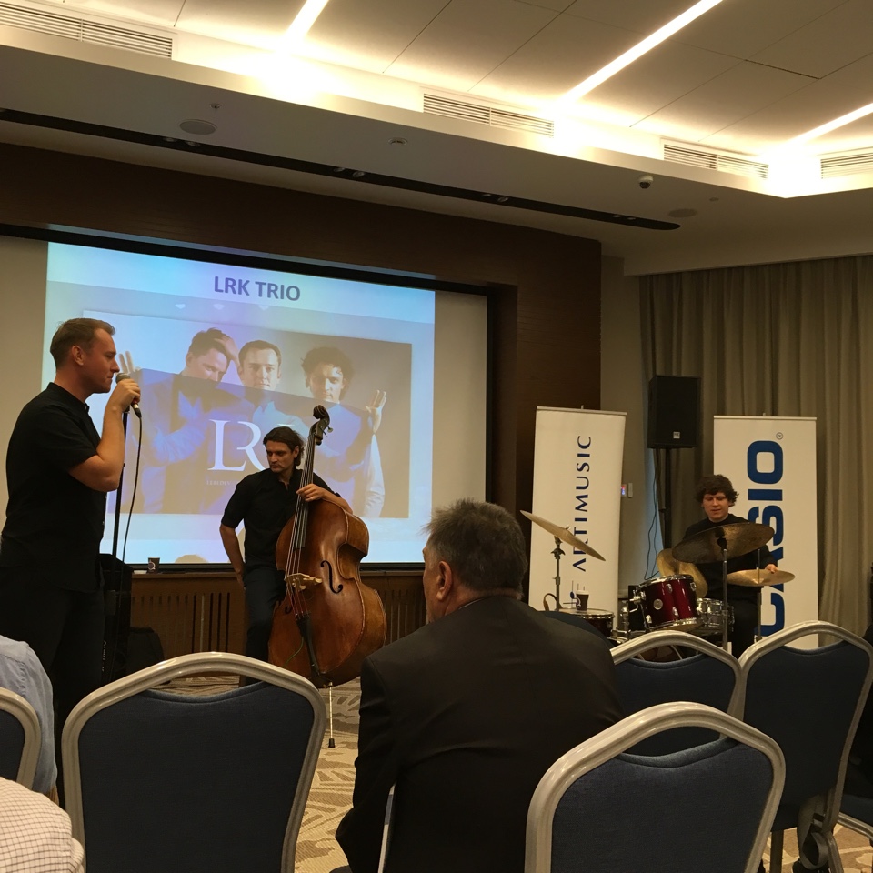 Музыканты на конференции CASIO-ARTIMUSIC